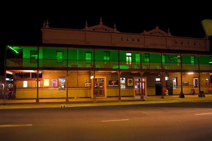 Club Hotel Glen Innes Exteriör bild